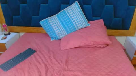 Snapshot of morrigan_luxus chatting on 10/23/25, 07:56 morrigan_luxus online show from 10/23/25, 07:56