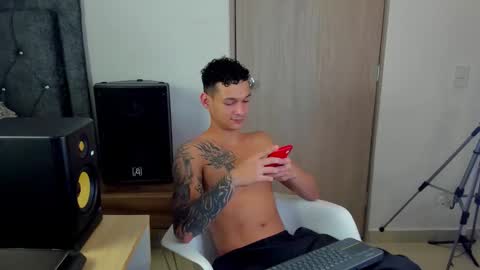 Snapshot of morthy_downey chatting on 11/16/25, 11:32 Morthy online show from 11/16/25, 11:32