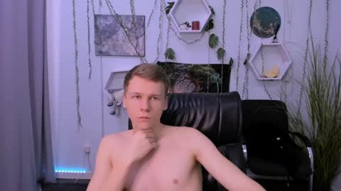 Welcome here online show from 12/17/24, 04:23