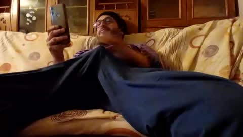 Snapshot of mospeleu chatting on 12/09/24, 09:17 Nomadu online show from 12/09/24, 09:17