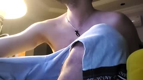 Snapshot of moss127 chatting on 12/07/24, 11:34 twennysevv27 online show from 12/07/24, 11:34