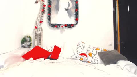 Snapshot of moto00000 chatting on 12/14/25, 12:49 moto00000 online show from 12/14/25, 12:49