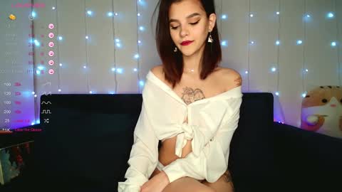 Snapshot of moto_ponchik chatting on 12/06/24, 10:16 Kris online show from 12/06/24, 10:16