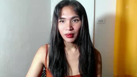 mouiline_rouge69 online show from 04/19/26, 11:29