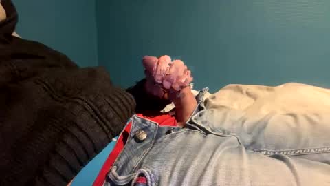 Snapshot of mouillelenos chatting on 02/16/26, 07:10 CamO online show from 02/16/26, 07:10