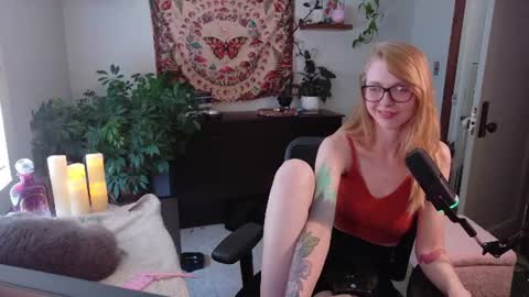 Snapshot of mousiegirl chatting on 08/04/26, 06:54 Mousie online show from 08/04/26, 06:54