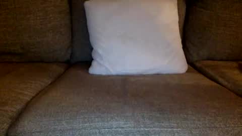 Snapshot of mouthmilker chatting on 12/17/25, 08:53 mouthmilker online show from 12/17/25, 08:53