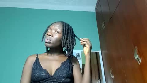 Snapshot of mouthymiss chatting on 03/04/25, 02:10 Mouthymiss online show from 03/04/25, 02:10