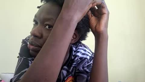 Snapshot of mouthymiss chatting on 11/11/25, 07:08 Mouthymiss online show from 11/11/25, 07:08