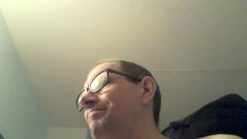 Snapshot of moviem1978 chatting on 12/08/24, 11:24 Frederik online show from 12/08/24, 11:24