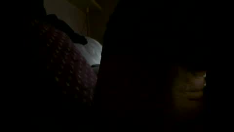 Snapshot of mowgli1977 chatting on 01/20/25, 10:07 mowgli1977 online show from 01/20/25, 10:07