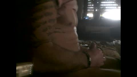 Snapshot of mowgli1977 chatting on 01/29/25, 11:30 mowgli1977 online show from 01/29/25, 11:30