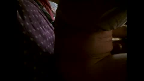 Snapshot of mowgli1977 chatting on 11/12/25, 07:42 mowgli1977 online show from 11/12/25, 07:42