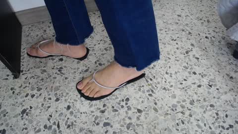 moxa hot online show from 01/20/25, 01:42