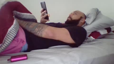 Snapshot of mr8plus chatting on 01/10/25, 08:04 Mr8 online show from 01/10/25, 08:04