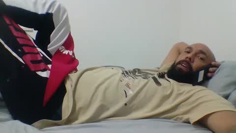 Snapshot of mr8plus chatting on 01/17/25, 06:15 Mr8 online show from 01/17/25, 06:15