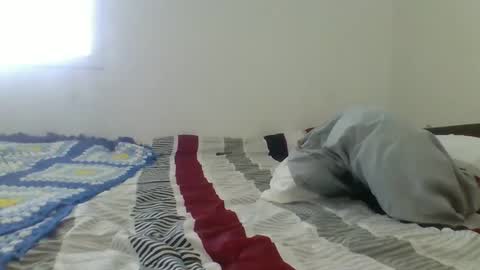 Snapshot of mr8plus chatting on 01/23/25, 06:35 Mr8 online show from 01/23/25, 06:35