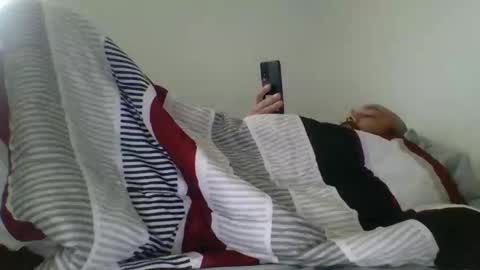 Snapshot of mr8plus chatting on 01/29/25, 05:24 Mr8 online show from 01/29/25, 05:24