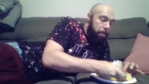 Snapshot of mr8plus chatting on 02/08/25, 01:11 Mr8 online show from 02/08/25, 01:11