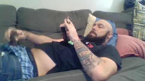 Snapshot of mr8plus chatting on 02/28/25, 10:06 Mr8 online show from 02/28/25, 10:06