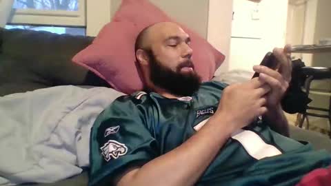 Snapshot of mr8plus chatting on 11/25/25, 10:32 Mr8 online show from 11/25/25, 10:32