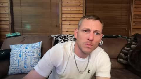mr_anonymous025 online show from 04/26/26, 09:18