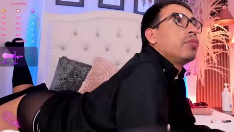 Aaron. online show from 10/07/25, 05:21