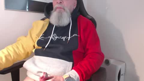 mr_boombastic2021 online show from 03/13/26, 10:44