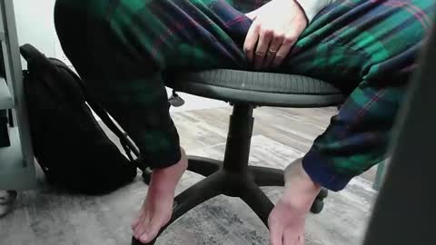 just me online show from 12/22/25, 02:14