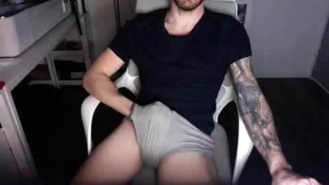 mr_gi89 online show from 04/16/26, 09:39