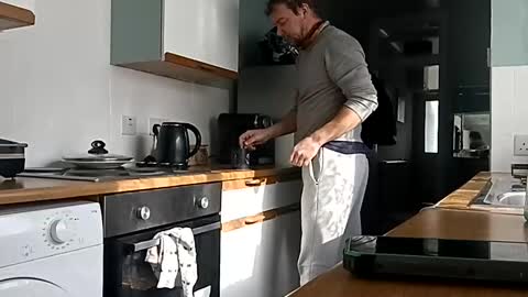 mr_i_ online show from 02/18/25, 11:44