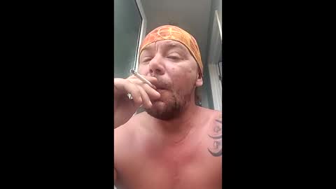 mr_i_ online show from 05/25/26, 07:47