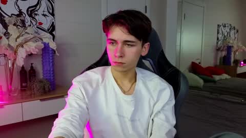 Kris online show from 02/08/25, 08:10