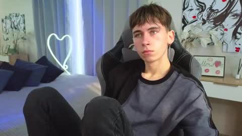 Kris online show from 02/26/25, 06:15