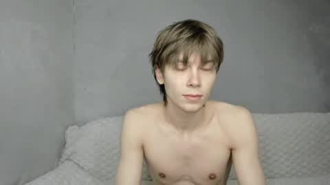 Makentoshi online show from 04/11/26, 02:16