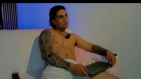 mr_maximo online show from 04/18/26, 05:00