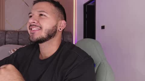 MIKEE online show from 06/07/26, 03:10