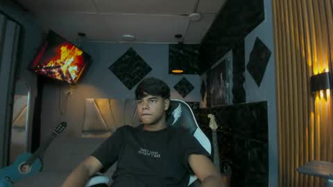 mr_mois online show from 04/09/26, 06:41