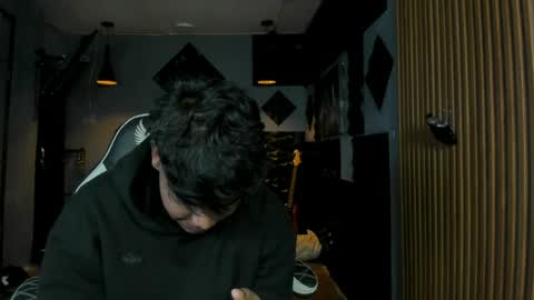 mr_mois online show from 06/09/26, 06:47