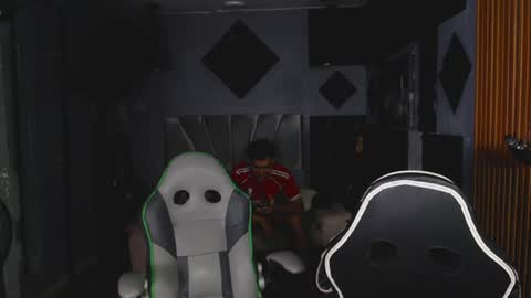 mr_mois online show from 06/19/26, 07:01