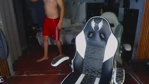 mr_mois online show from 07/03/26, 05:25