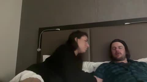 Snapshot of mr_mrs_glitter chatting on 02/25/26, 05:50 Mr Mrs Glitter online show from 02/25/26, 05:50