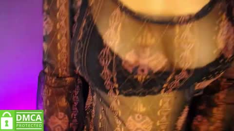 Snapshot of mr_mrscurie chatting on 01/12/25, 02:24 Mr Mrs Curie online show from 01/12/25, 02:24