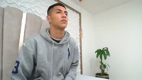 Mr Porn  online show from 04/14/26, 01:00