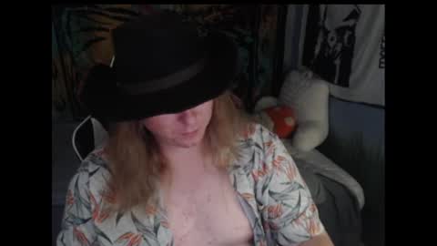 mr_strawberry online show from 09/29/25, 09:08