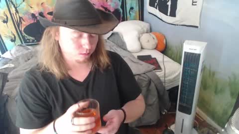 mr_strawberry online show from 06/01/26, 05:47