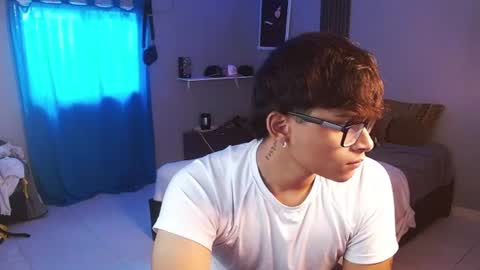 yisuz online show from 07/16/26, 12:00