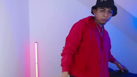 Snapshot of mralpha_latino chatting on 04/13/26, 04:18 Alpha LATINO online show from 04/13/26, 04:18