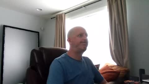MrMcCray online show from 06/26/26, 06:12