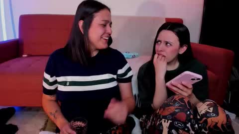 Laura online show from 02/15/26, 07:51